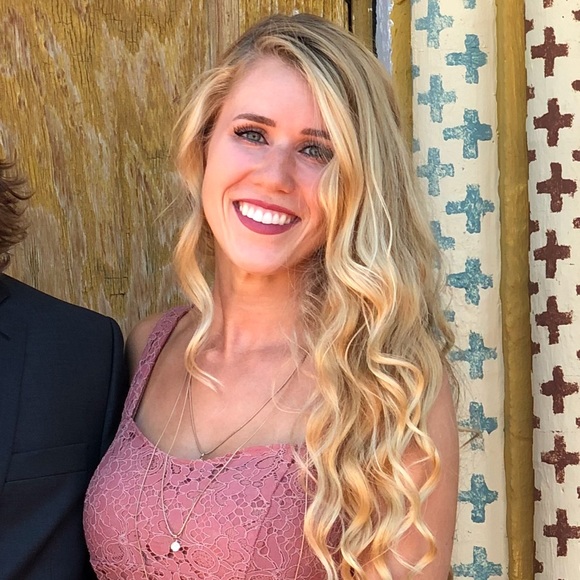 Meet your Posher, Lauren - Picture 1 of 1